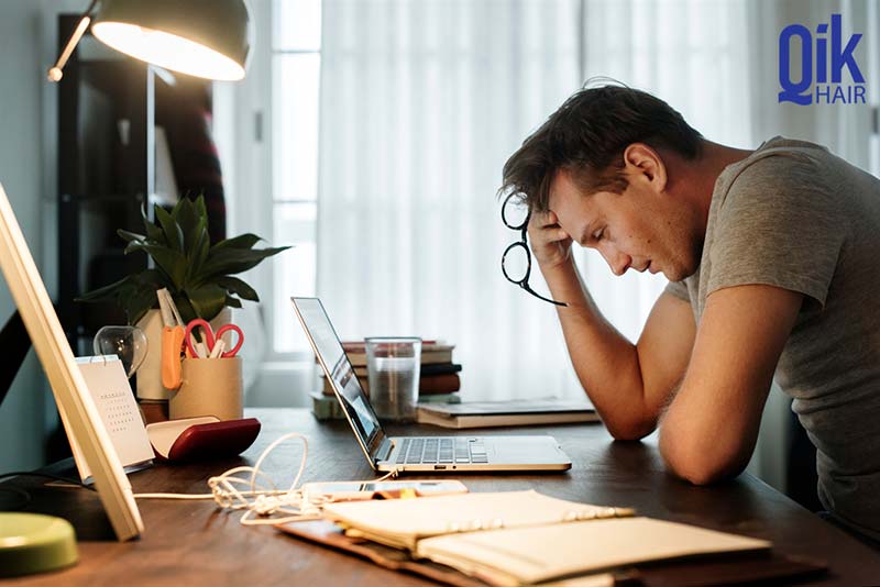 căng thẳng gây hói đỉnh đầu