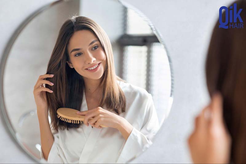 chải tóc trước khi gội 