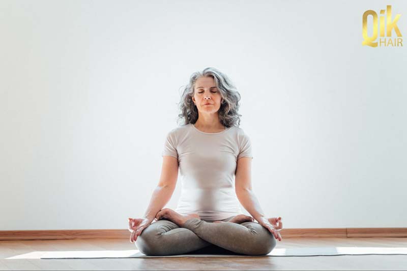 tập luyện yoga ở người lớn tuổi